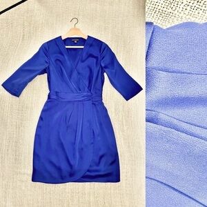 Banana Republic dress 3/4 sleeves crepe v-neck wrap style navy blue​​